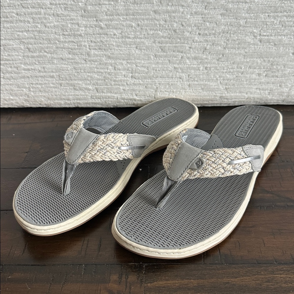 Sperry Lt Gray and Silver Women's Sandals NIB - Picture 2 of 5